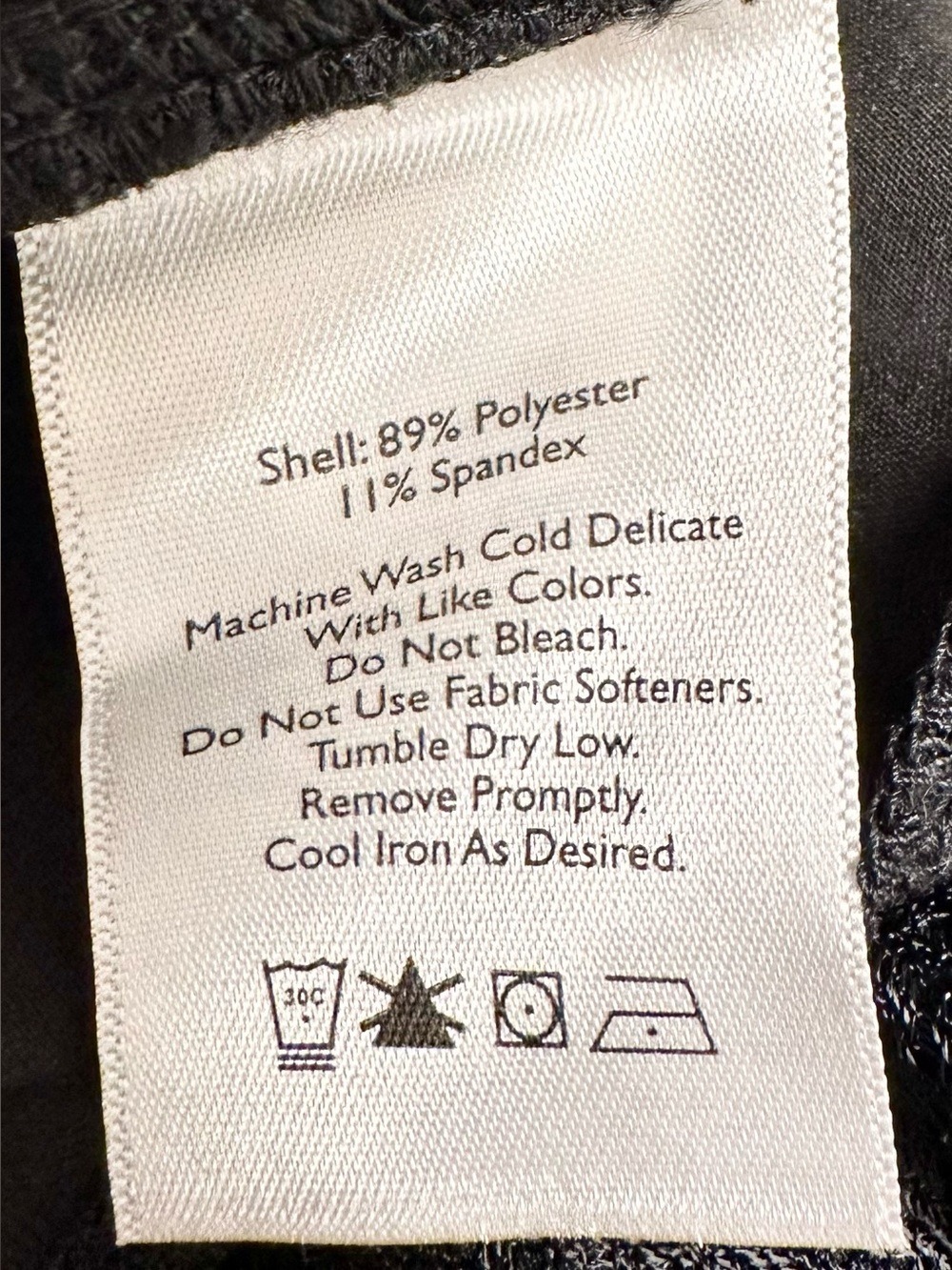 Eddie Bauer Ruched Capri Lightweight Black Pants - Picture 13 of 14